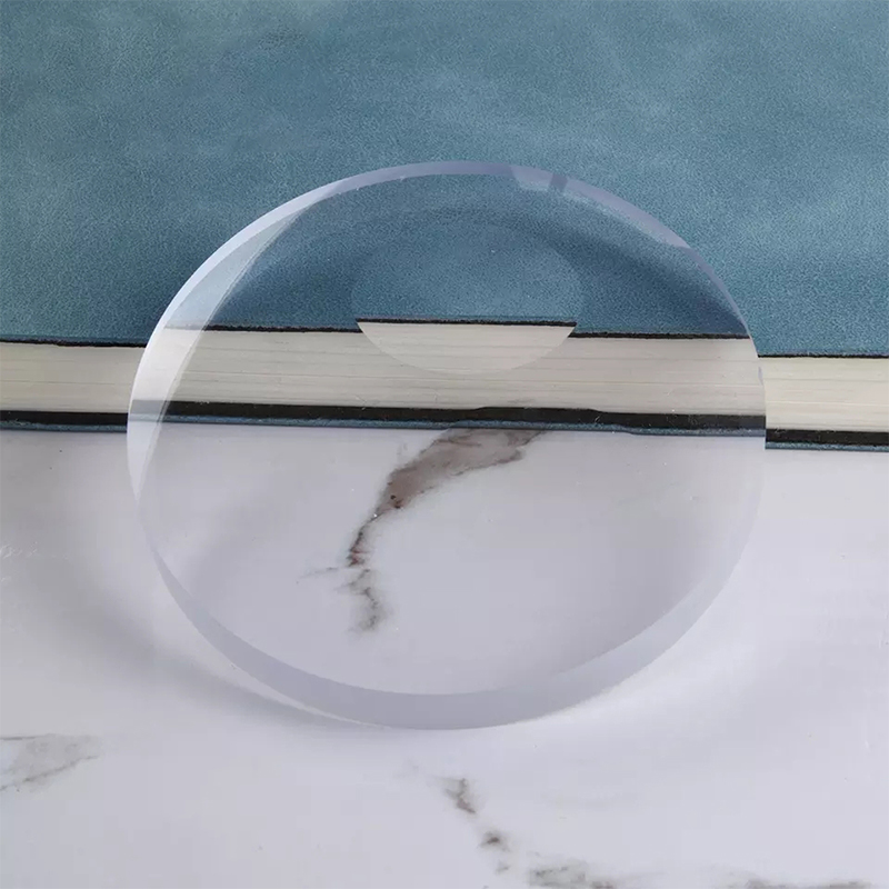 1.56 Kanta Bifokal Atas Bulat Separuh Selesai